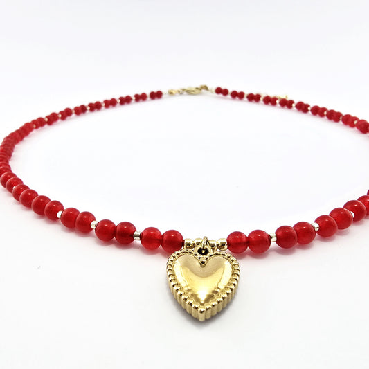 Collar de Ágata Roja con Corazón Dorado